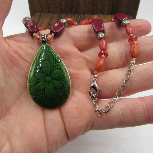 17" Faux Stone Floral Pendant Necklace Vintage - Picture 2 of 5